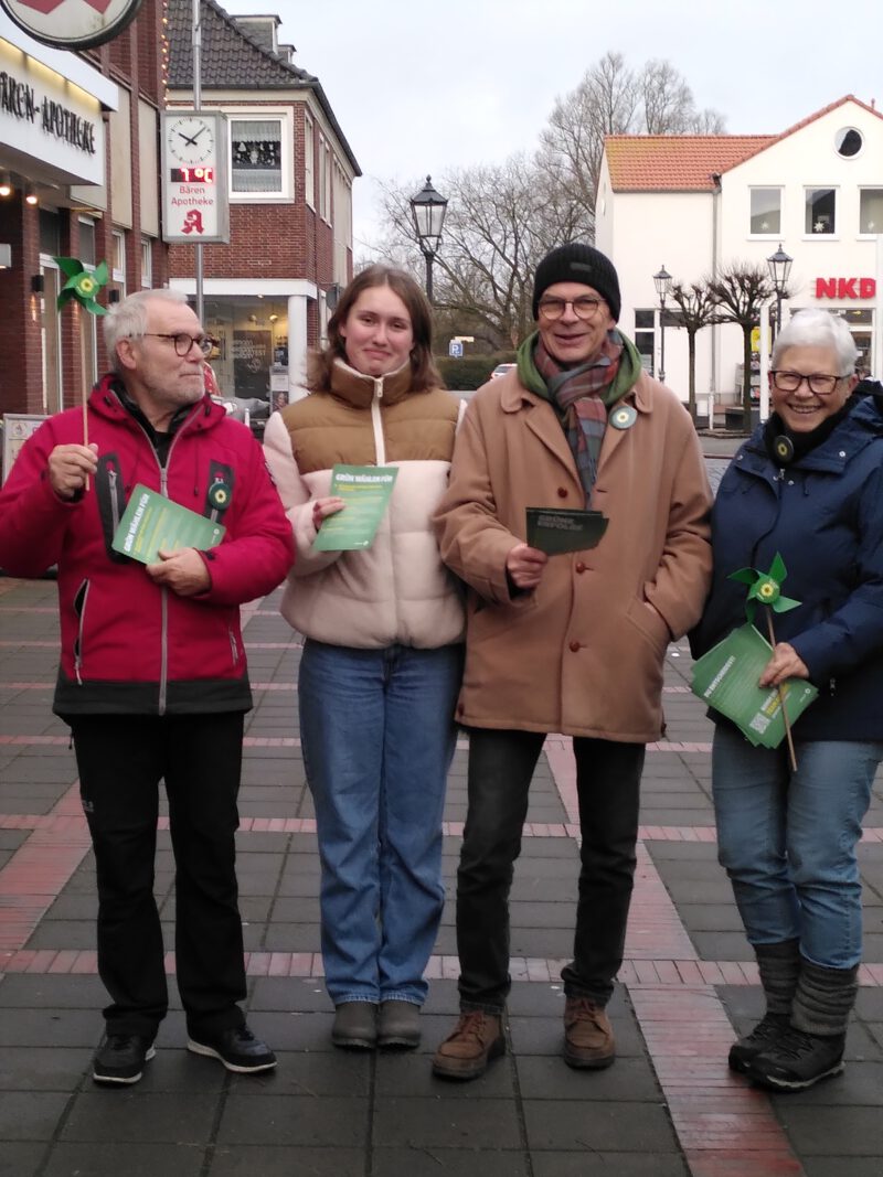 v.l.n.r.: Thomas Hasselberg, Marlene Franzen, Eberhard Hoffmann, Birgit Hasselberg (auf dem Bild fehlt: Dietmar Schäfer)